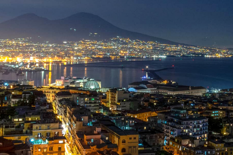 Napoli di notte 6oolu1ymviguwpa5lazs3asq7rpaxy4j8je761n7cfo